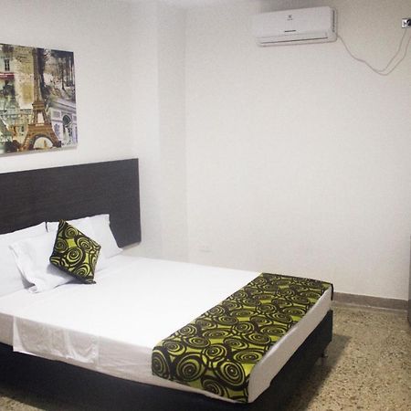 Casa Hotel Palmas Del Estadio 2 메딜린 외부 사진
