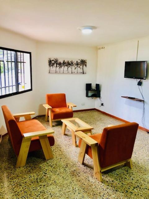 Casa Hotel Palmas Del Estadio 2 메딜린 외부 사진