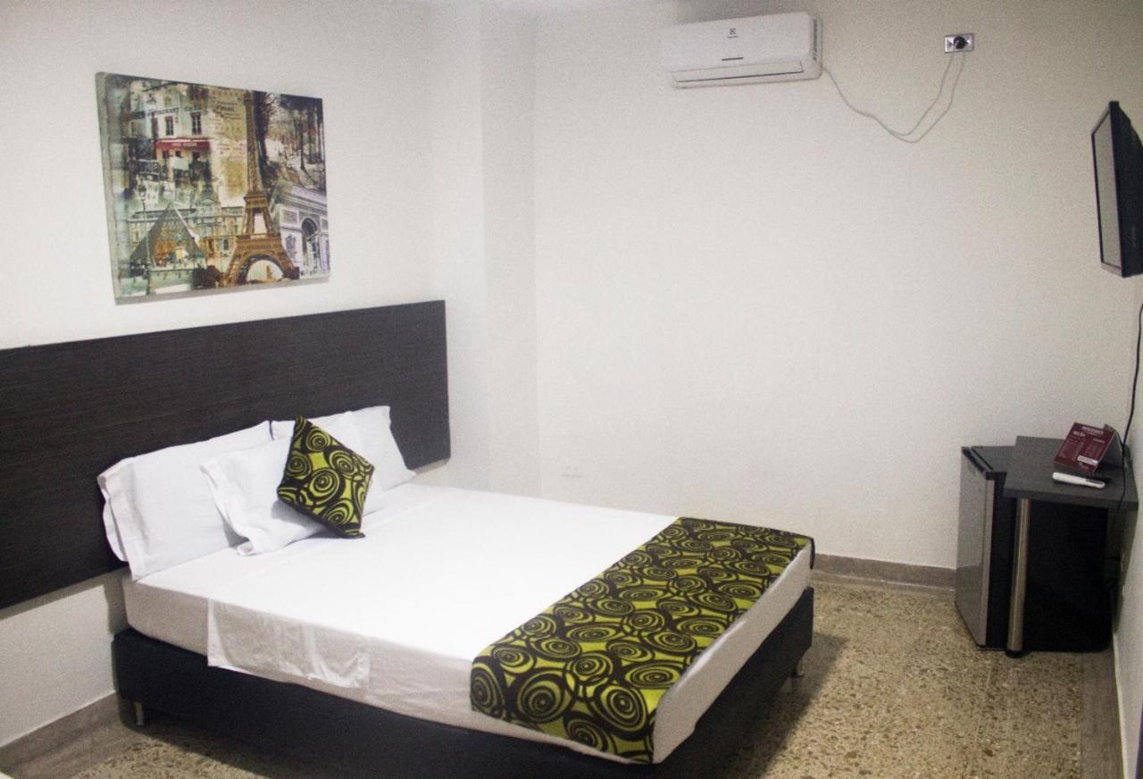 Casa Hotel Palmas Del Estadio 2 메딜린 외부 사진